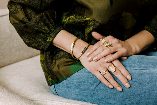 Locking Amani Bangle - Grey Diamond