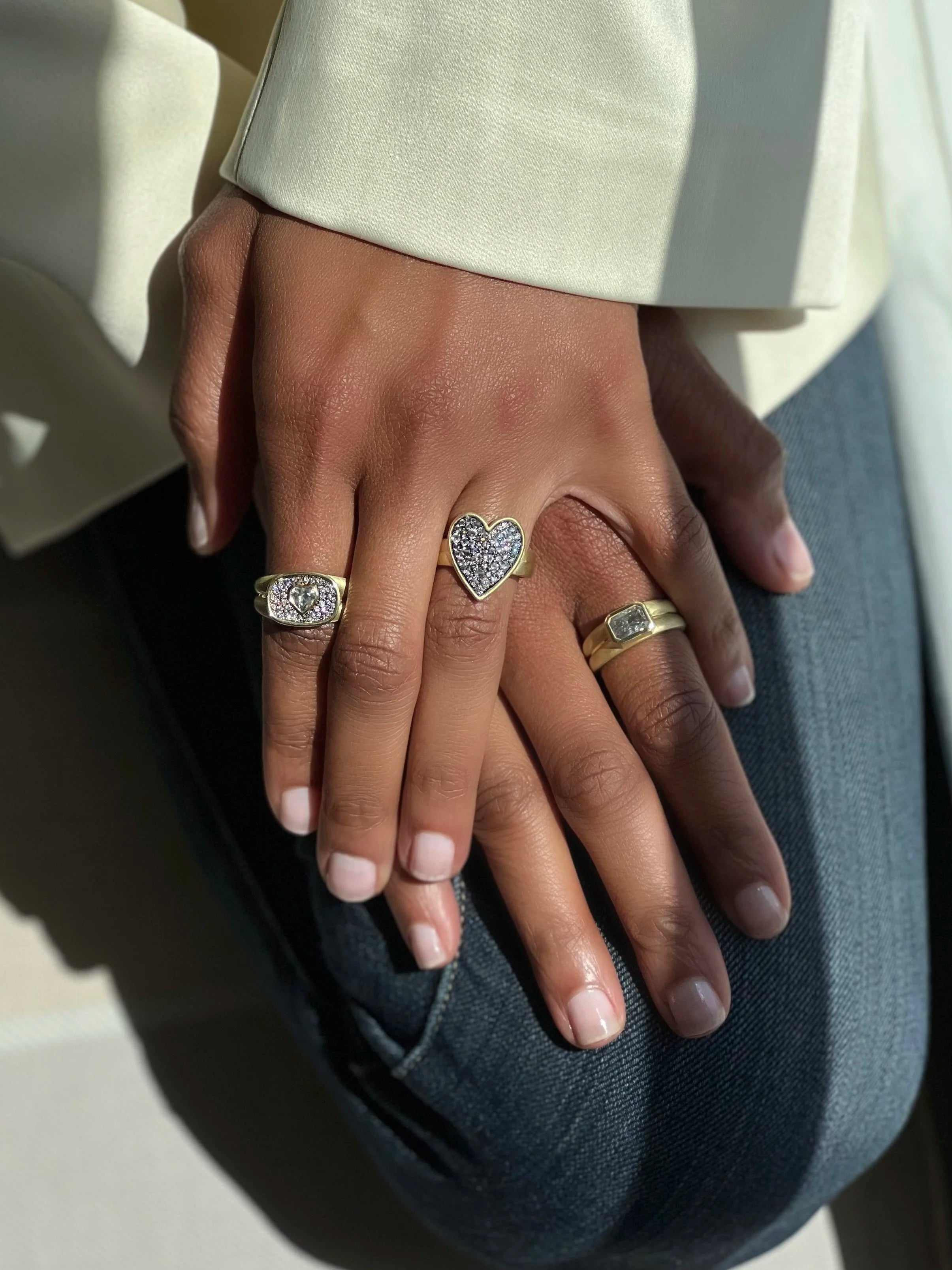 Pavé Signet Ring - Grey Diamond Heart