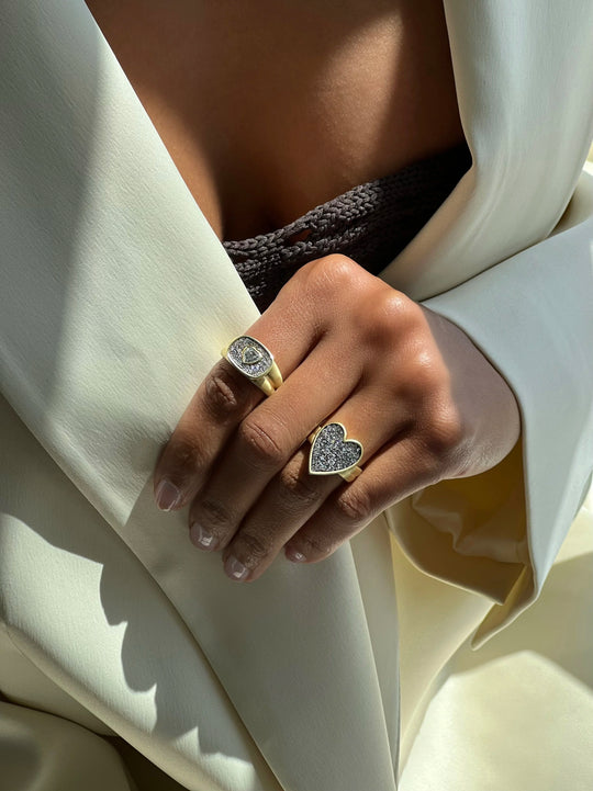 Pavé Heart Ring - Grey Diamond