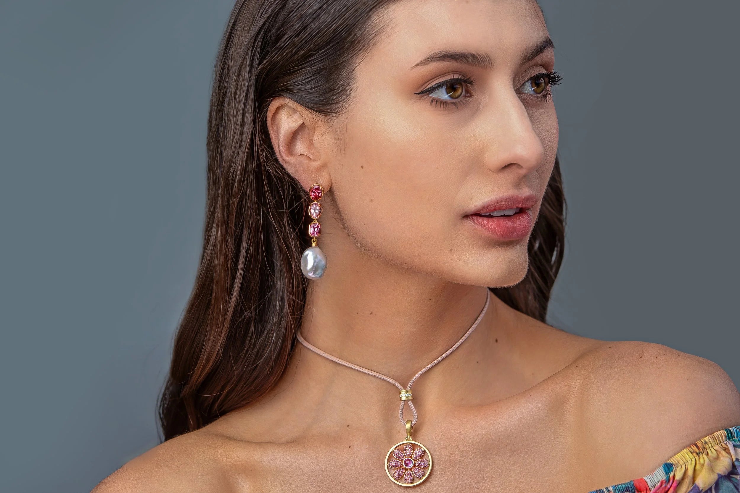 Pavé Flora Pendant - Pink Sapphire