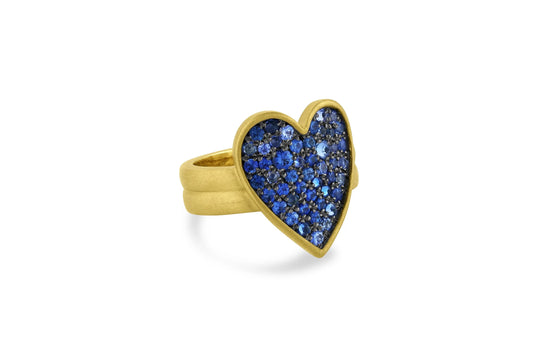 Pavé Heart Ring - Blue Sapphire