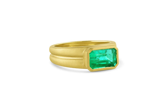 East/West Emerald Cut Ring - Emerald