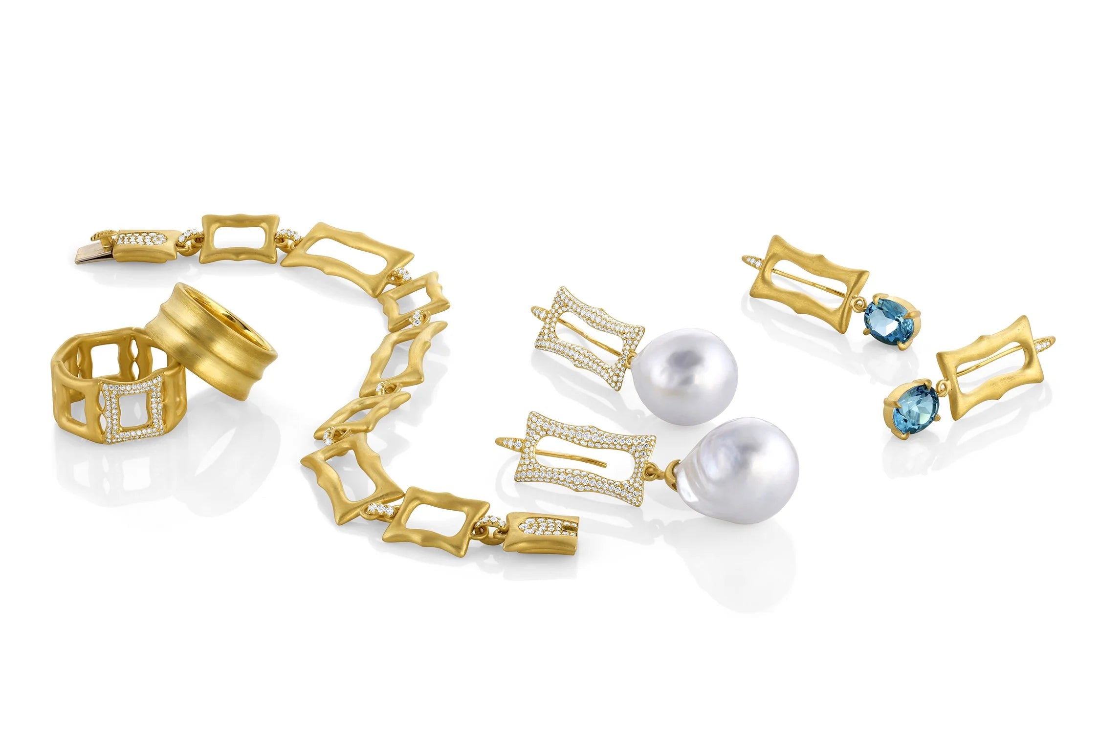 Alternating Frame Link Bracelet