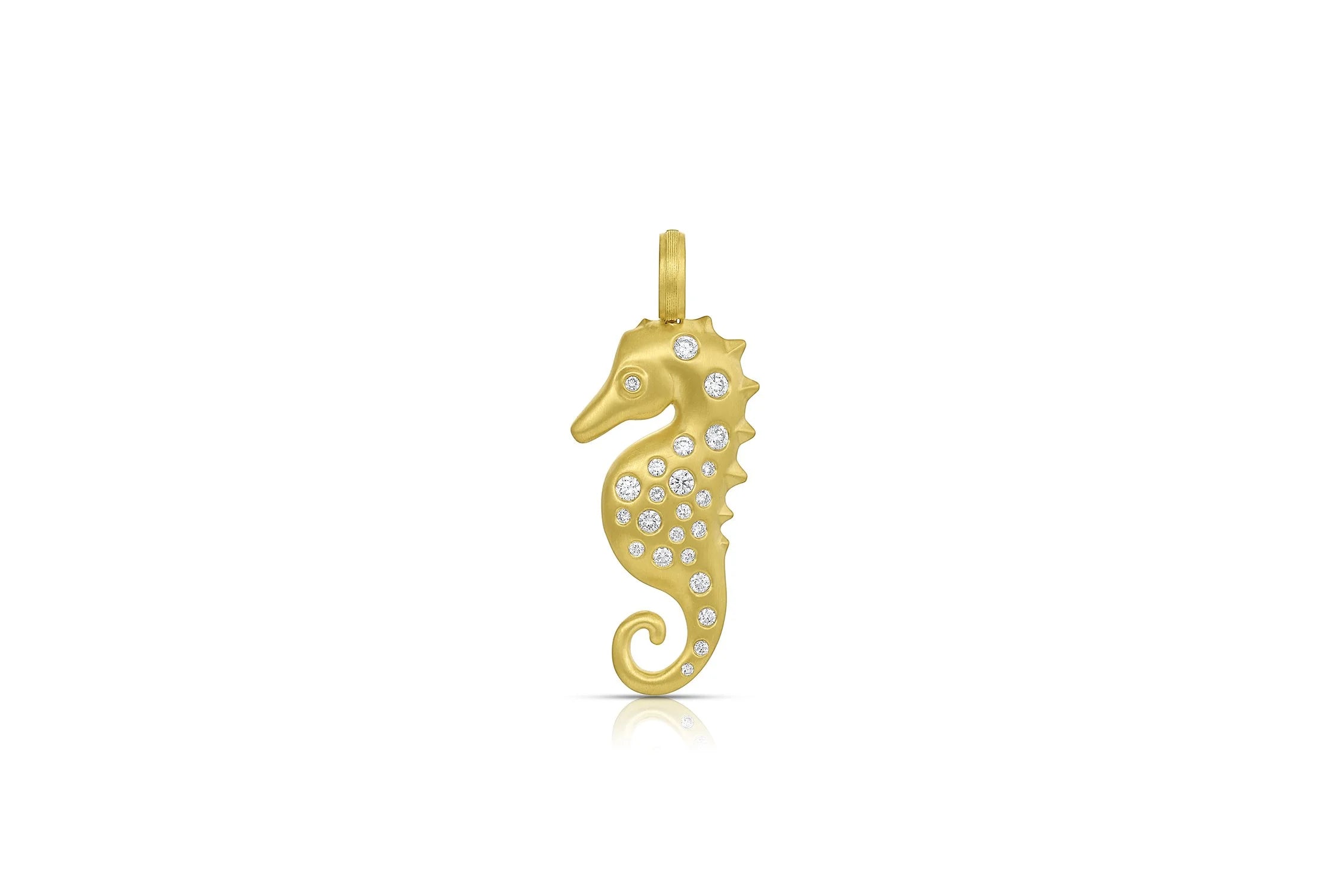 Medium Seahorse Pendant - Diamond