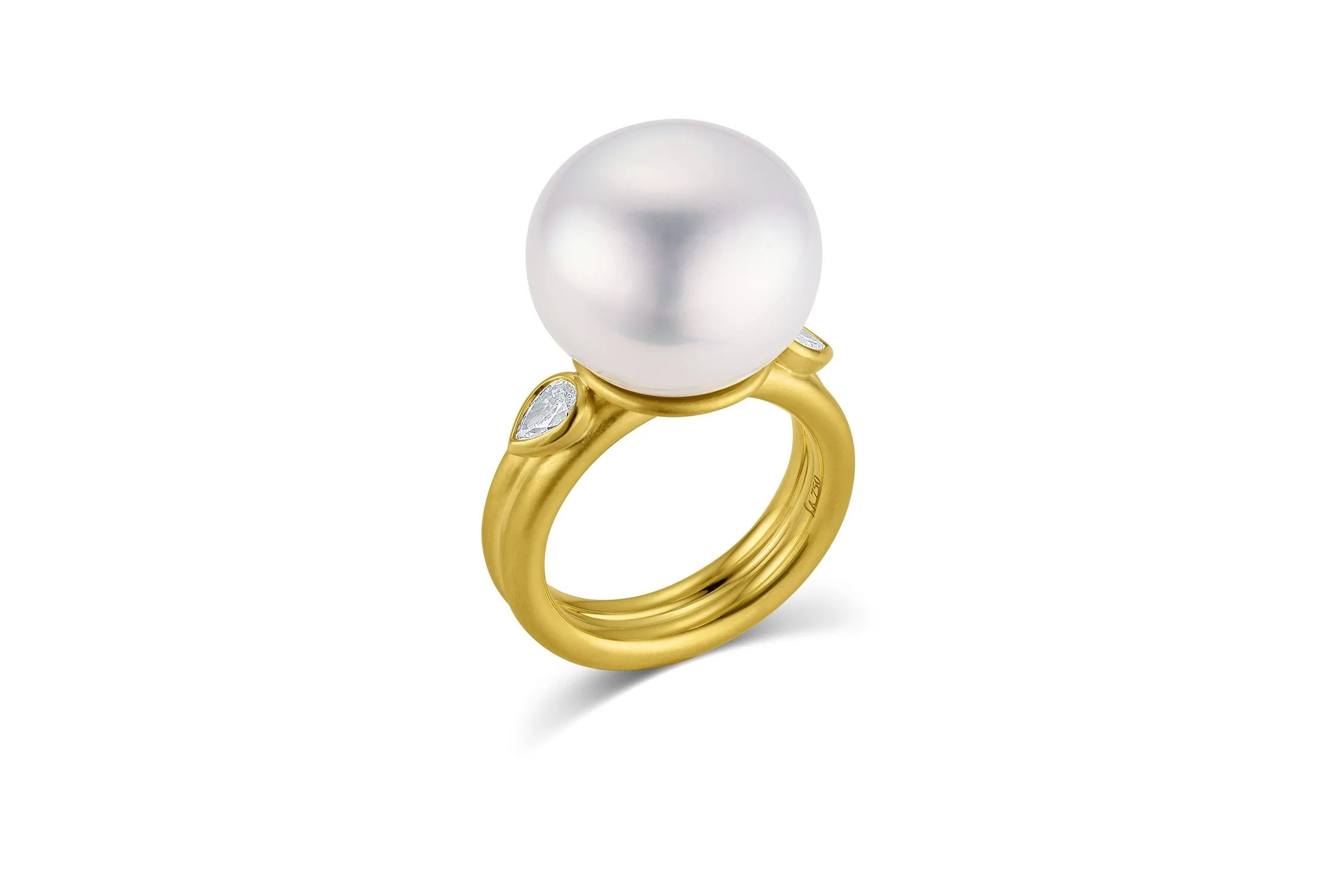 Bahari Ring - White South Seas Pearls
